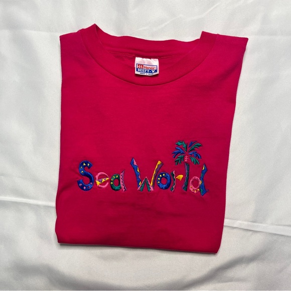 Vintage Pink Womens Sea World Tea Size Large Used - Picture 3 of 4